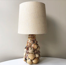 Load image into Gallery viewer, Snäcklampa Vintagelampa
