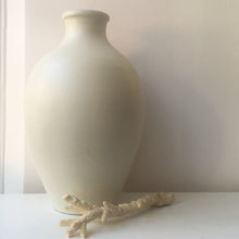 Load image into Gallery viewer, Stor urna golvvas Upsala Ekeby Ingrid Atterberg