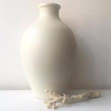 Load image into Gallery viewer, Stor urna golvvas Upsala Ekeby Ingrid Atterberg