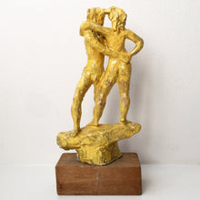 Load image into Gallery viewer, Skulptur Omfamnande Par
