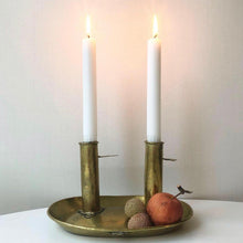 Load image into Gallery viewer, Stor Ljusplåt / Ljusstake 1700-tal, Mässing