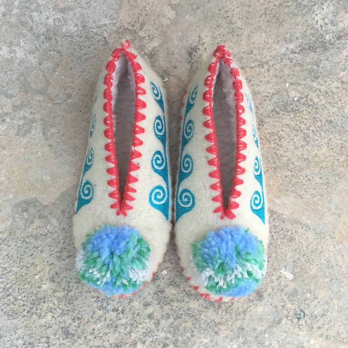 Grekiska Pom Pom Tofflor - Stl: 34