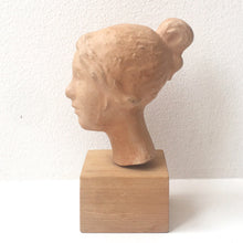 Load image into Gallery viewer, Skulptur