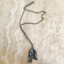 Load image into Gallery viewer, Vintagesmycke med Blommor / Halsband 60- tal