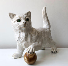 Load image into Gallery viewer, Fransk Jättekatt Skulptur från Normandy / Bavent 20-tal