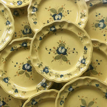 Load image into Gallery viewer, Franska Tallrikar med Blommor i keramik