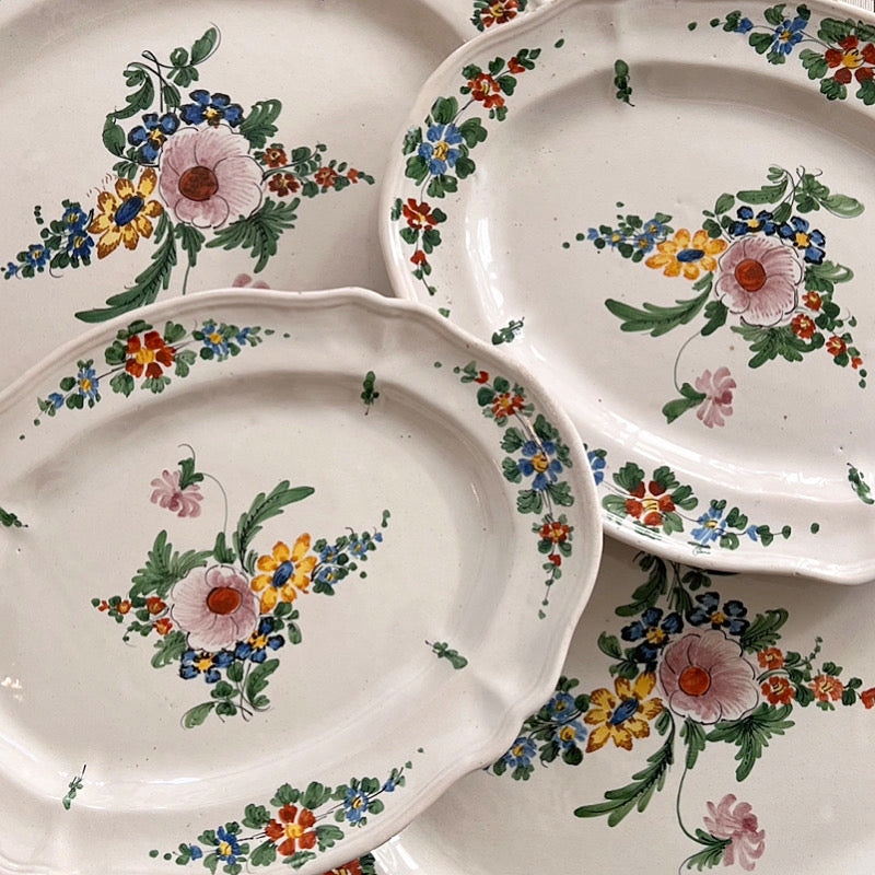 Italienska Fat med Blommor i keramik